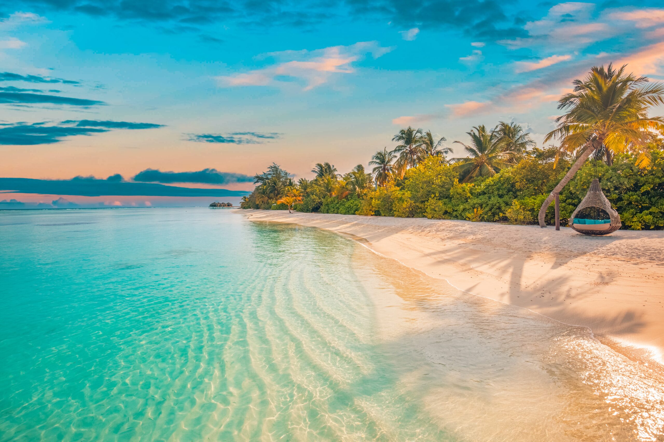 Tranquil,Closeup,Calm,Sea,Water,Waves,With,Palm,Trees.,Beautiful